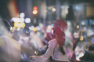 woman-girl_5YNUUVHB05.jpg